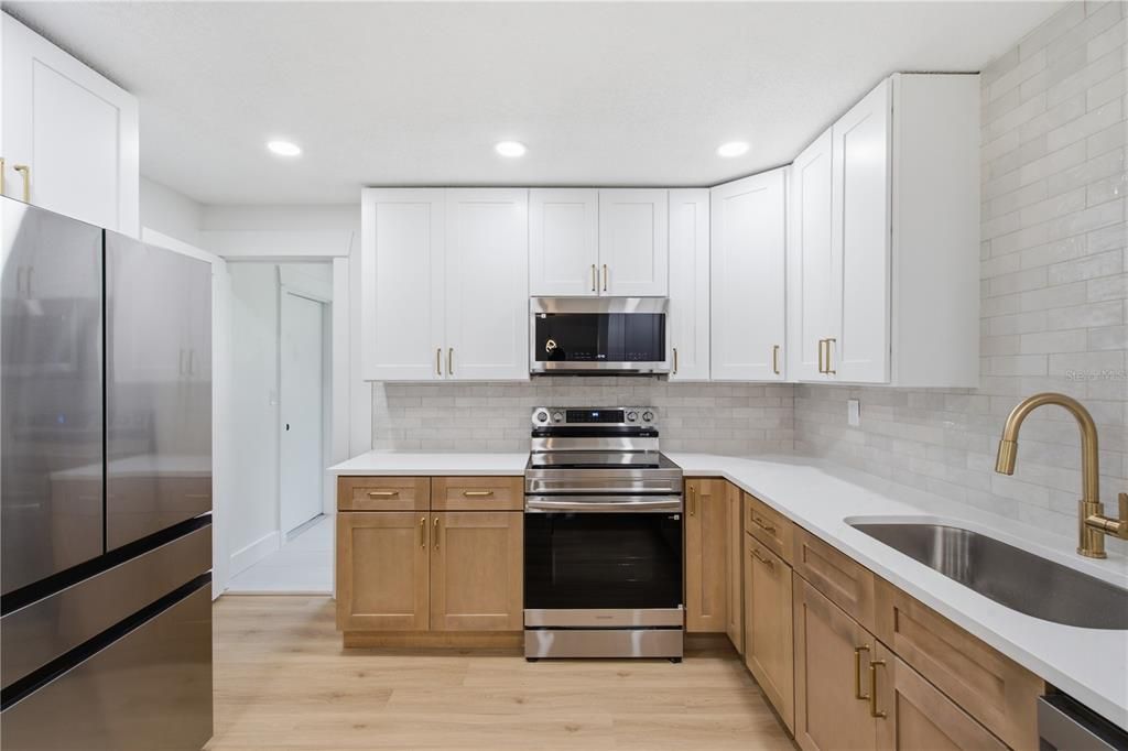 For Sale: $550,000 (3 beds, 2 baths, 1470 Square Feet)