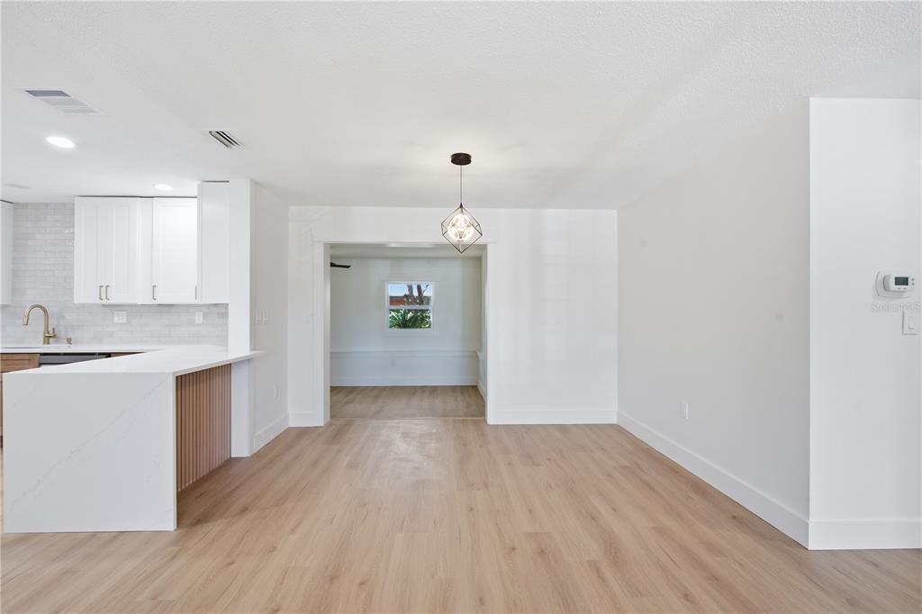 For Sale: $550,000 (3 beds, 2 baths, 1470 Square Feet)