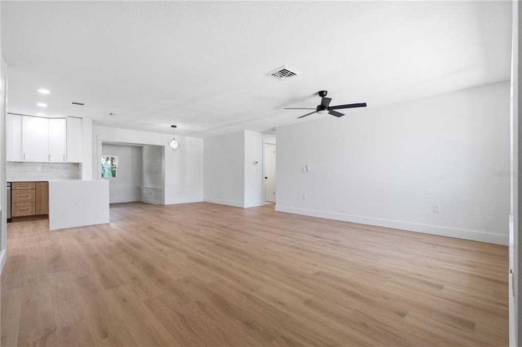 For Sale: $550,000 (3 beds, 2 baths, 1470 Square Feet)