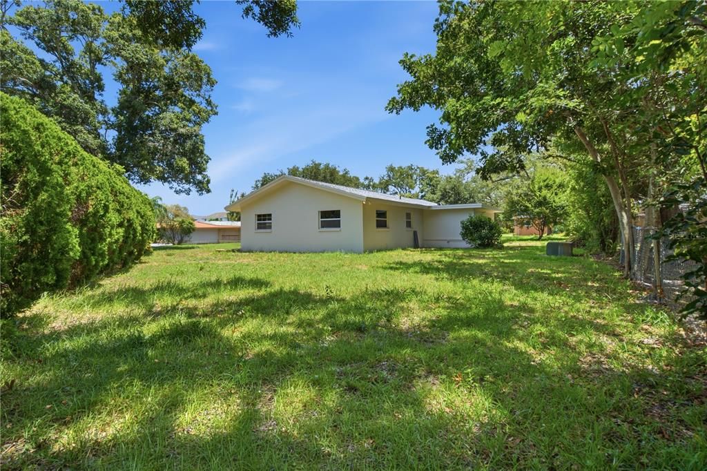 For Sale: $550,000 (3 beds, 2 baths, 1470 Square Feet)