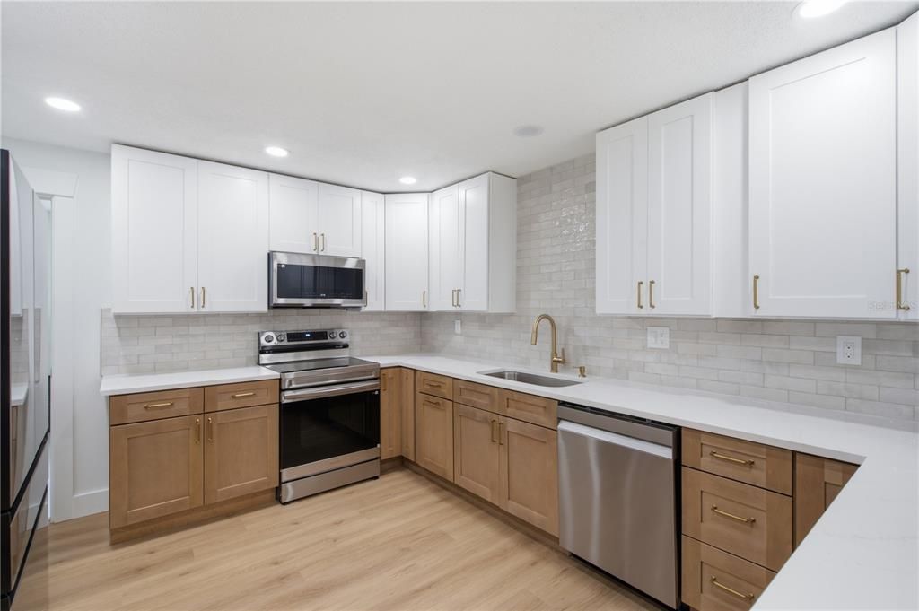 For Sale: $550,000 (3 beds, 2 baths, 1470 Square Feet)