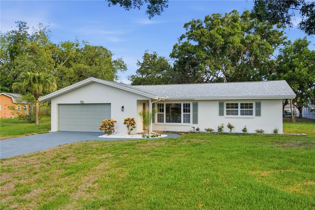 For Sale: $550,000 (3 beds, 2 baths, 1470 Square Feet)