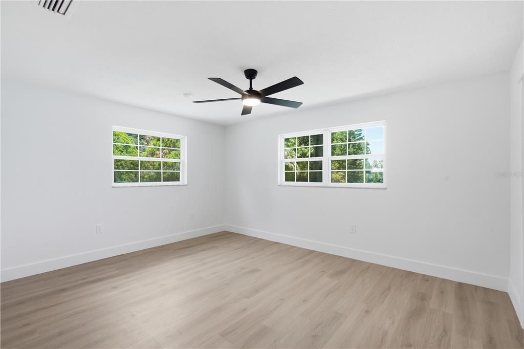 For Sale: $550,000 (3 beds, 2 baths, 1470 Square Feet)