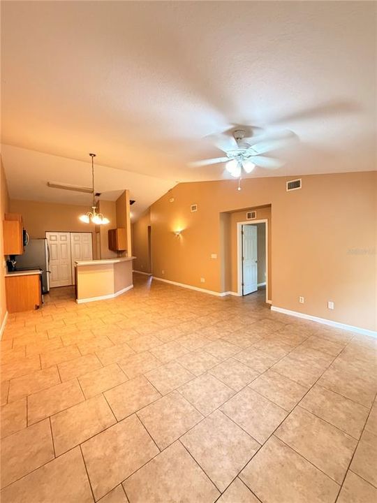 For Rent: $1,500 (3 beds, 2 baths, 1263 Square Feet)