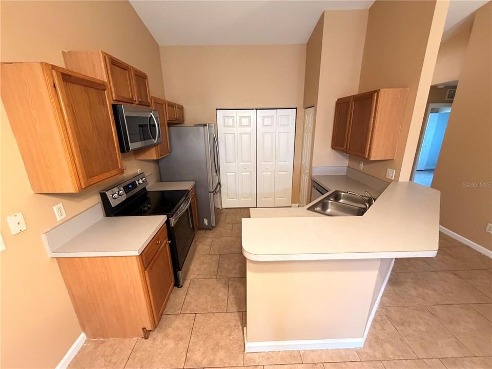 For Rent: $1,500 (3 beds, 2 baths, 1263 Square Feet)
