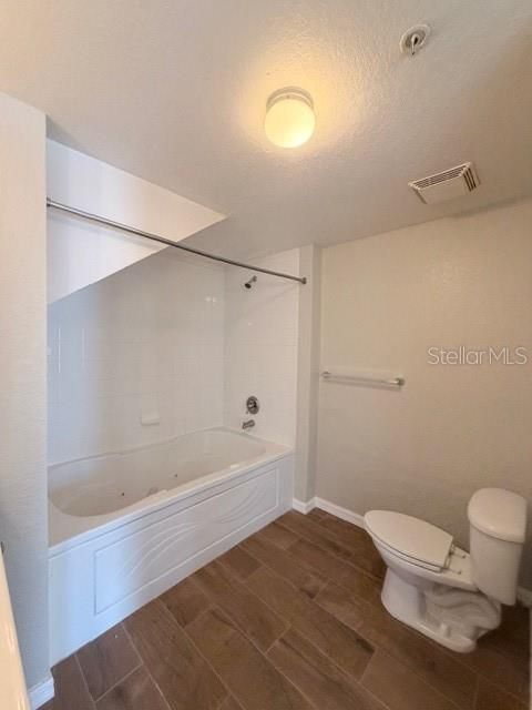 En Renta: $1,600 (3 camas, 2 baños, 1296 Pies cuadrados)