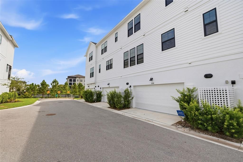For Rent: $6,500 (3 beds, 3 baths, 2276 Square Feet)