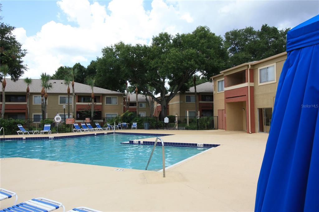 For Sale: $135,000 (1 beds, 1 baths, 766 Square Feet)