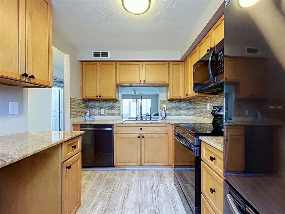 En Venta: $94,900 (2 camas, 1 baños, 831 Pies cuadrados)