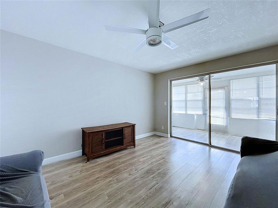 En Venta: $94,900 (2 camas, 1 baños, 831 Pies cuadrados)
