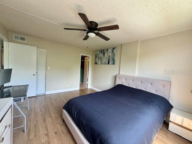For Sale: $185,000 (2 beds, 2 baths, 975 Square Feet)