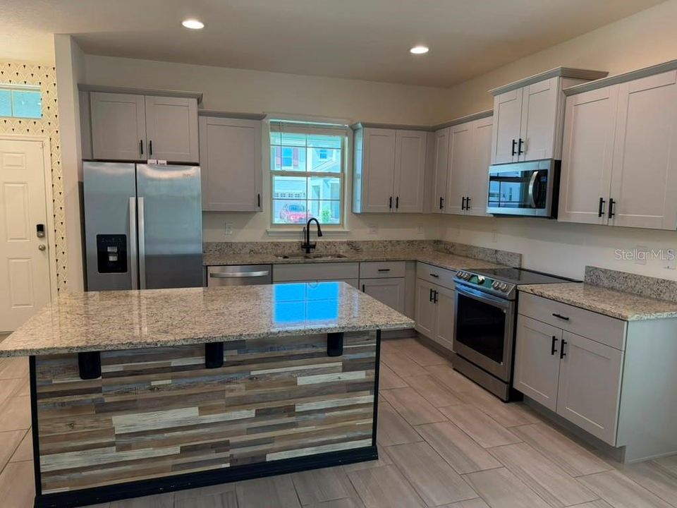 For Rent: $3,300 (4 beds, 2 baths, 2027 Square Feet)