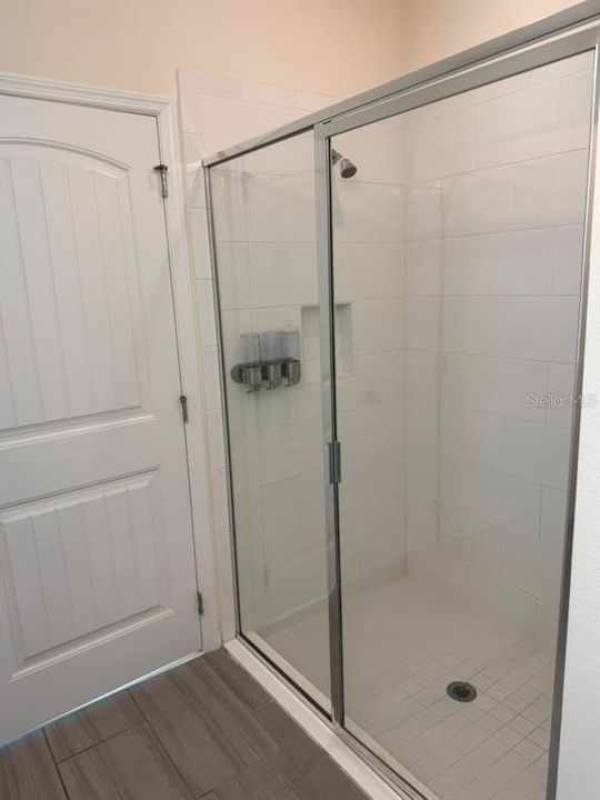 For Rent: $3,300 (4 beds, 2 baths, 2027 Square Feet)
