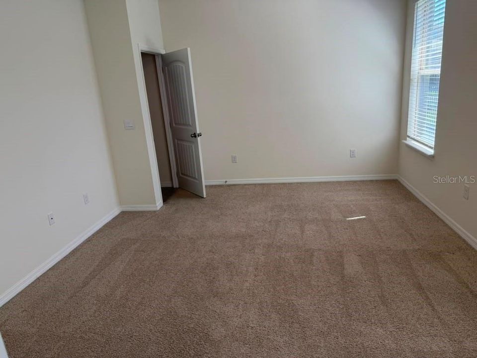 For Rent: $3,300 (4 beds, 2 baths, 2027 Square Feet)