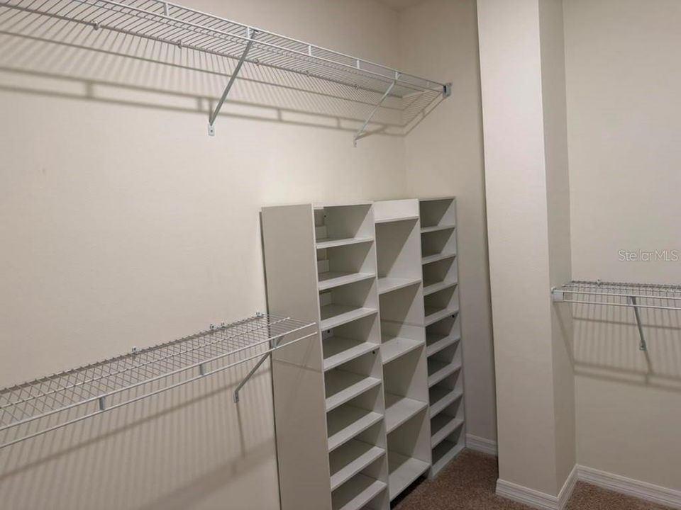 For Rent: $3,300 (4 beds, 2 baths, 2027 Square Feet)