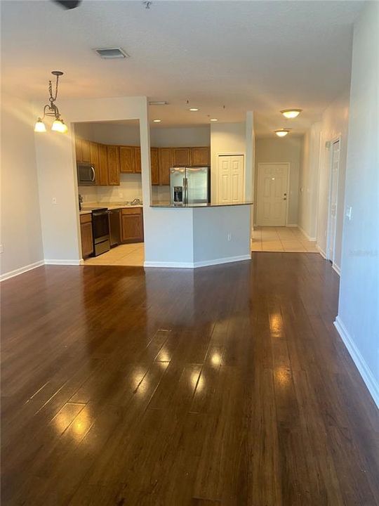 For Rent: $2,950 (2 beds, 2 baths, 1554 Square Feet)
