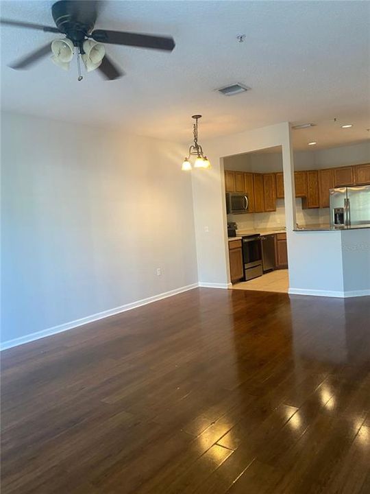 For Rent: $2,950 (2 beds, 2 baths, 1554 Square Feet)
