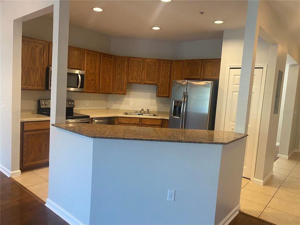For Rent: $2,950 (2 beds, 2 baths, 1554 Square Feet)