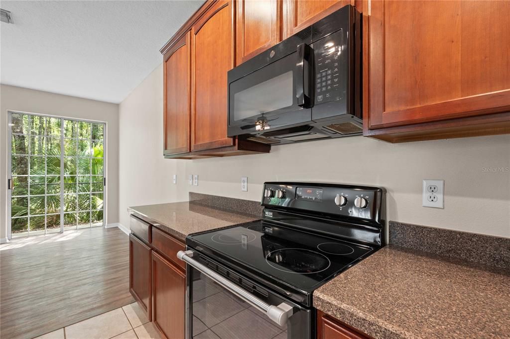 For Sale: $250,000 (3 beds, 2 baths, 1686 Square Feet)