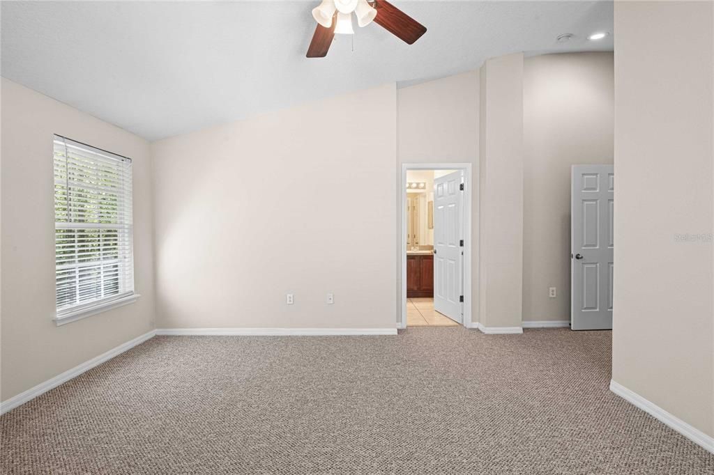For Sale: $250,000 (3 beds, 2 baths, 1686 Square Feet)