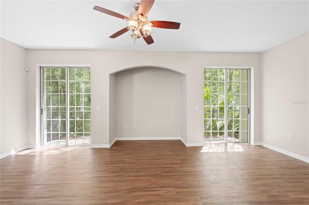 For Sale: $250,000 (3 beds, 2 baths, 1686 Square Feet)