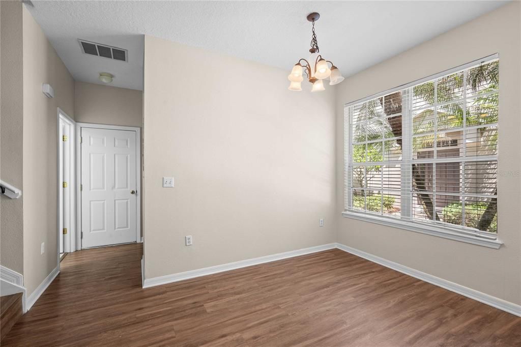 For Sale: $250,000 (3 beds, 2 baths, 1686 Square Feet)