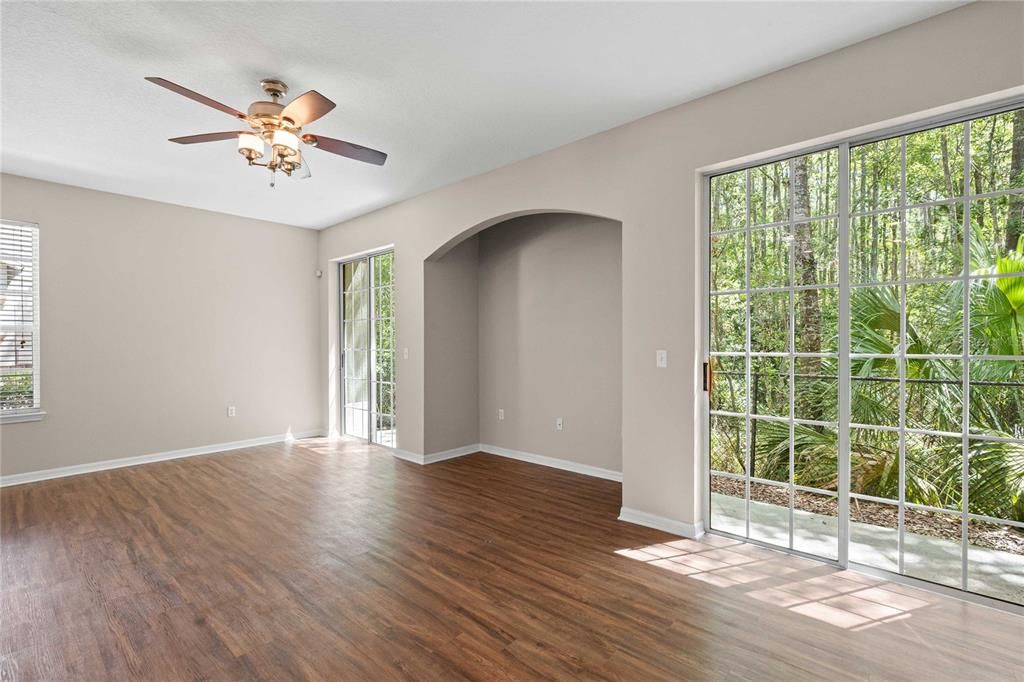 For Sale: $250,000 (3 beds, 2 baths, 1686 Square Feet)
