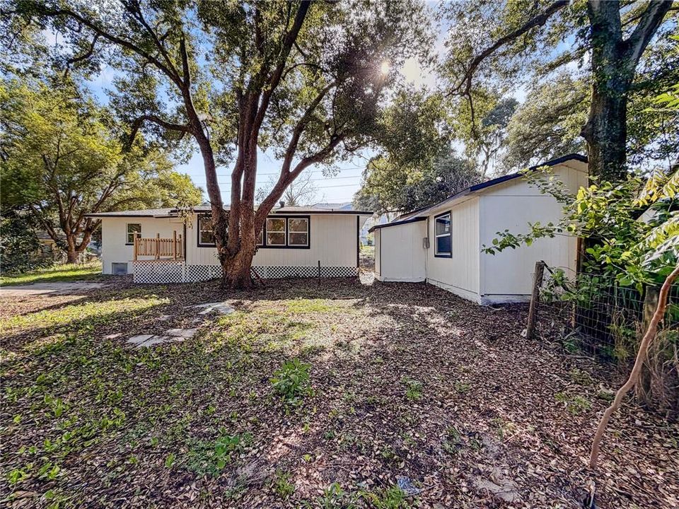 For Sale: $435,000 (5 beds, 3 baths, 1484 Square Feet)