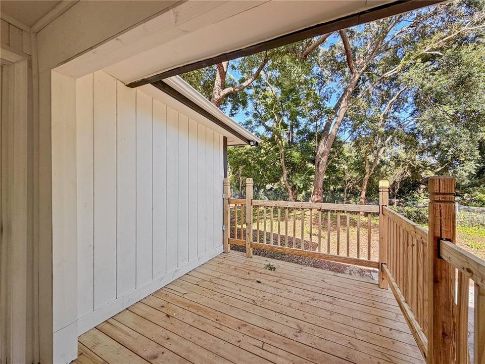 For Sale: $435,000 (5 beds, 3 baths, 1484 Square Feet)