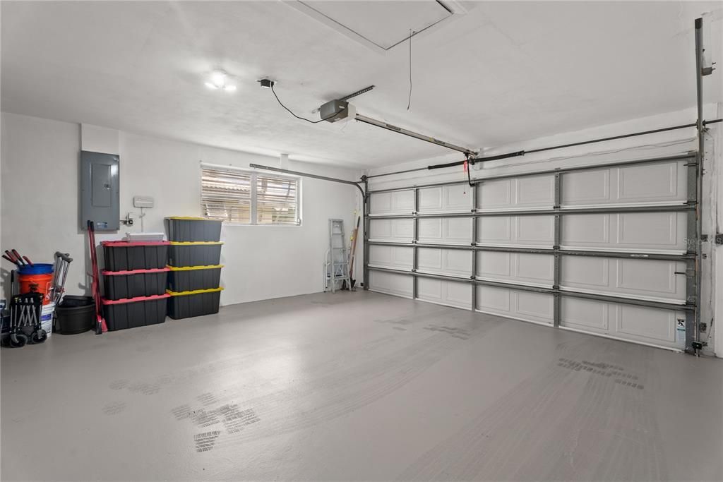 For Sale: $749,000 (3 beds, 2 baths, 1596 Square Feet)