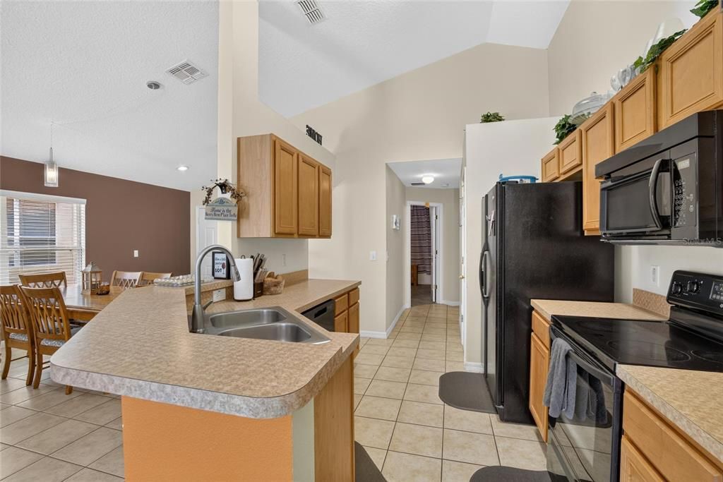 En Venta: $340,000 (4 camas, 3 baños, 1542 Pies cuadrados)