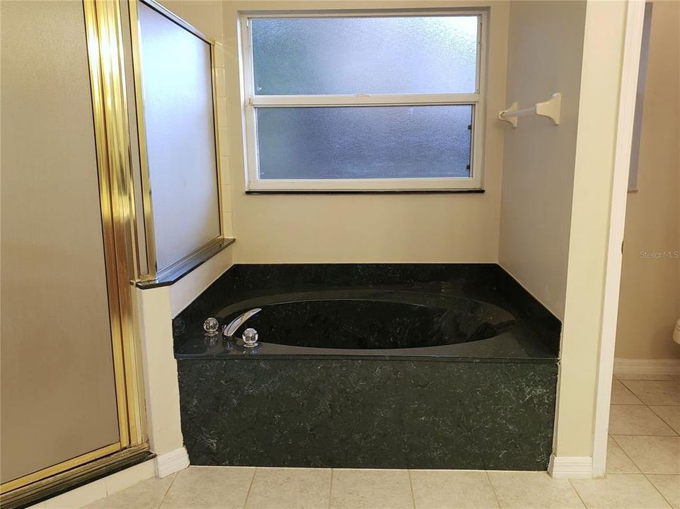 En Renta: $2,350 (4 camas, 2 baños, 2047 Pies cuadrados)