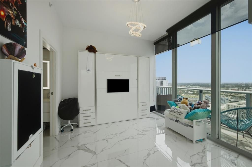 На продажу: $799,999 (2 спален, 2 ванн, 1232 Квадратных фут)