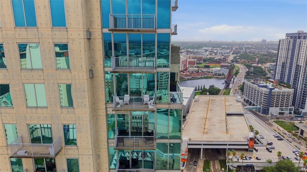 На продажу: $799,999 (2 спален, 2 ванн, 1232 Квадратных фут)