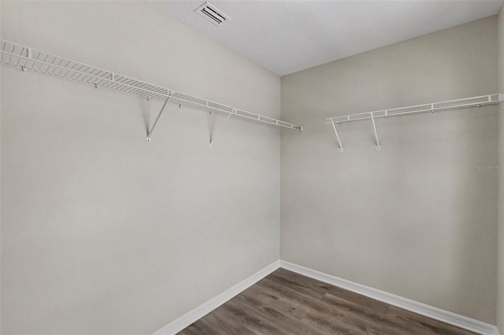 En Venta: $419,900 (3 camas, 2 baños, 2482 Pies cuadrados)