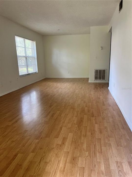 En Renta: $1,450 (2 camas, 2 baños, 912 Pies cuadrados)