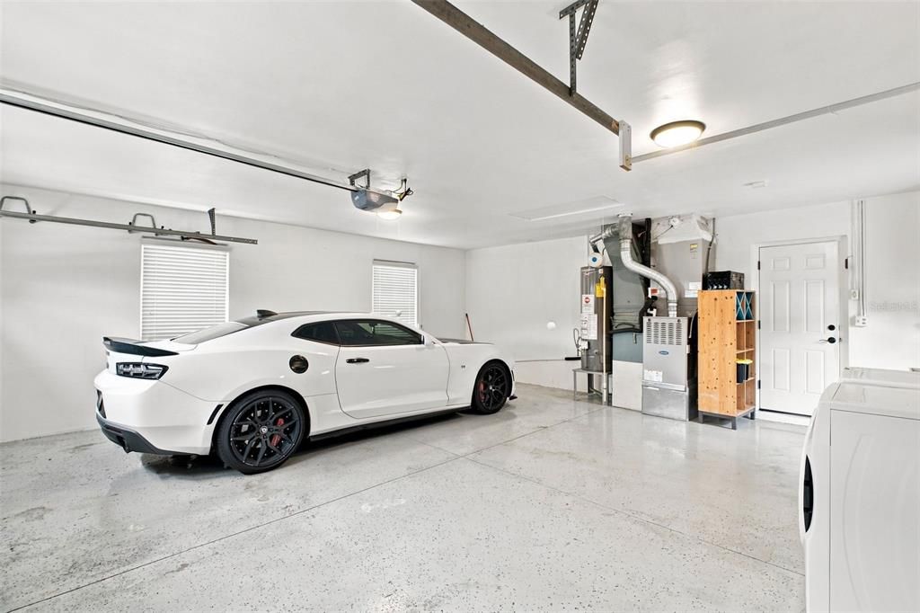 Под контрактом: $795,000 (4 спален, 2 ванн, 2490 Квадратных фут)