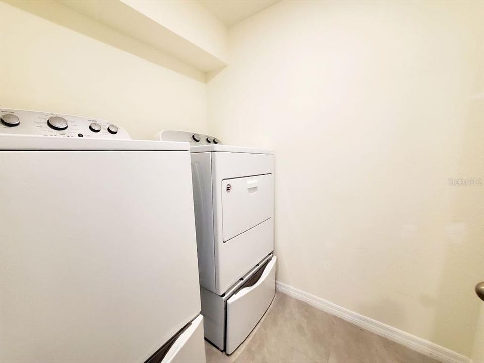 В аренду: $2,600 (5 спален, 3 ванн, 2674 Квадратных фут)