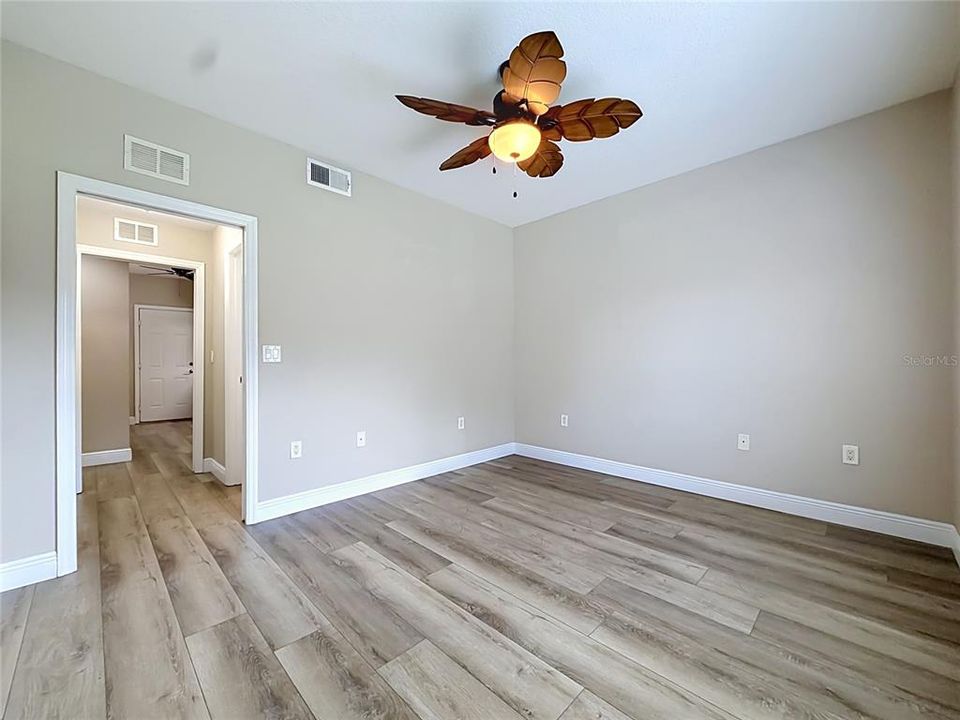 En Venta: $239,000 (2 camas, 2 baños, 1281 Pies cuadrados)