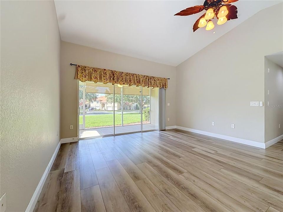 En Venta: $239,000 (2 camas, 2 baños, 1281 Pies cuadrados)