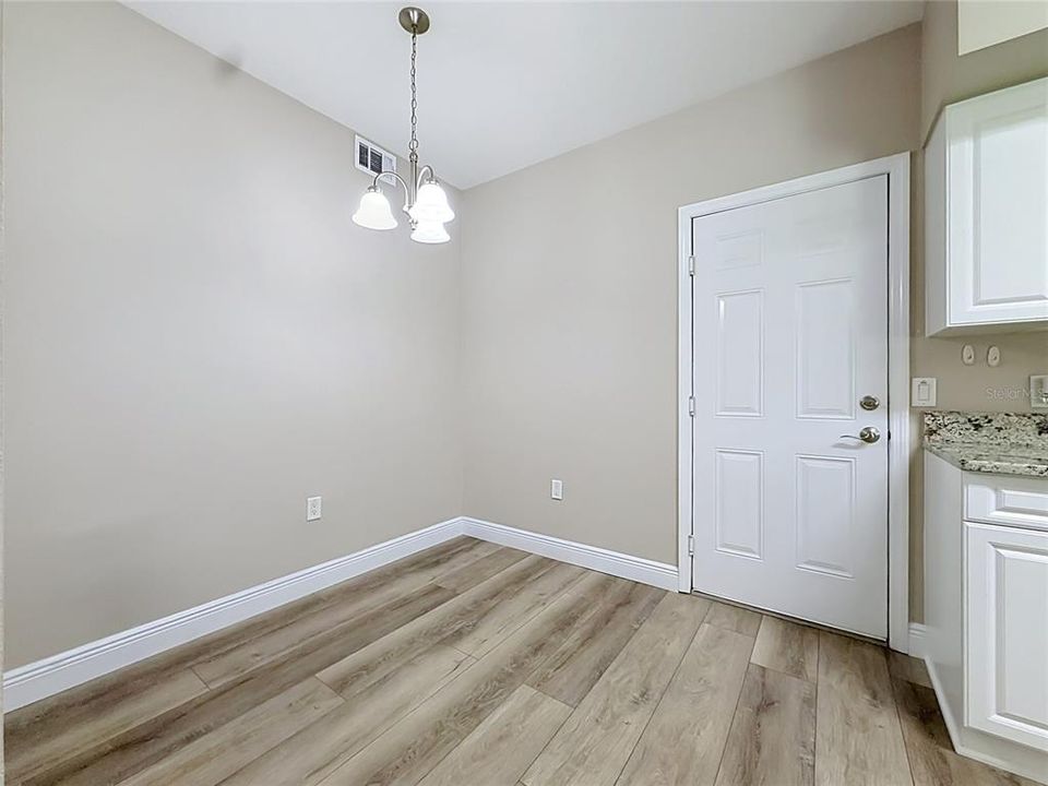 En Venta: $239,000 (2 camas, 2 baños, 1281 Pies cuadrados)
