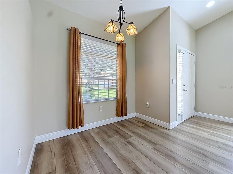 En Venta: $239,000 (2 camas, 2 baños, 1281 Pies cuadrados)