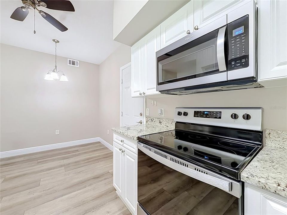 En Venta: $239,000 (2 camas, 2 baños, 1281 Pies cuadrados)