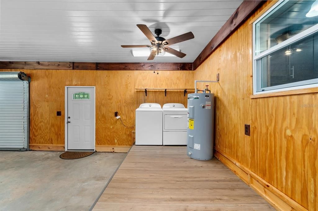 For Sale: $339,900 (3 beds, 2 baths, 1680 Square Feet)