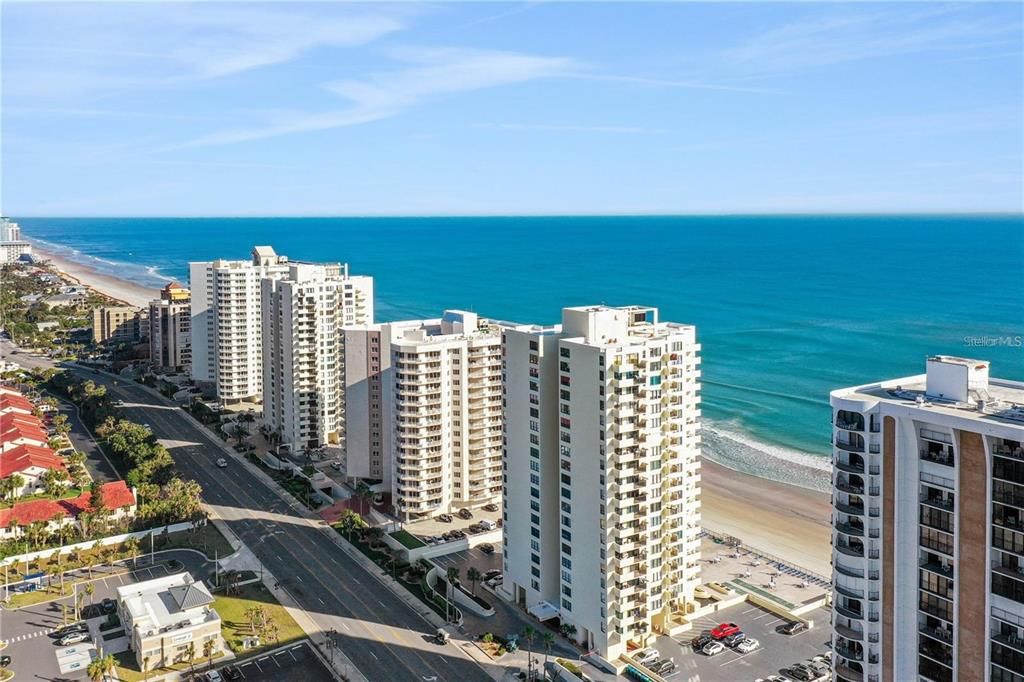 На продажу: $349,000 (2 спален, 2 ванн, 1028 Квадратных фут)