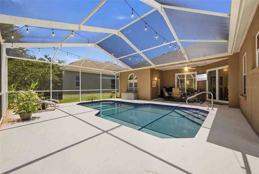 En Venta: $825,000 (4 camas, 3 baños, 2650 Pies cuadrados)