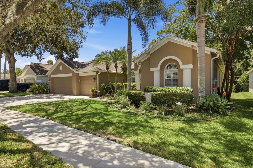 En Venta: $825,000 (4 camas, 3 baños, 2650 Pies cuadrados)