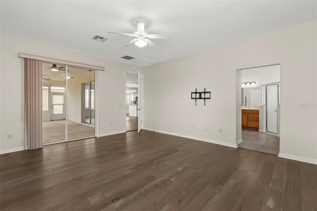 For Sale: $260,000 (3 beds, 2 baths, 1799 Square Feet)