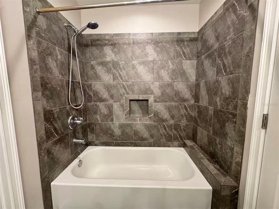 На продажу: $413,000 (3 спален, 2 ванн, 1868 Квадратных фут)