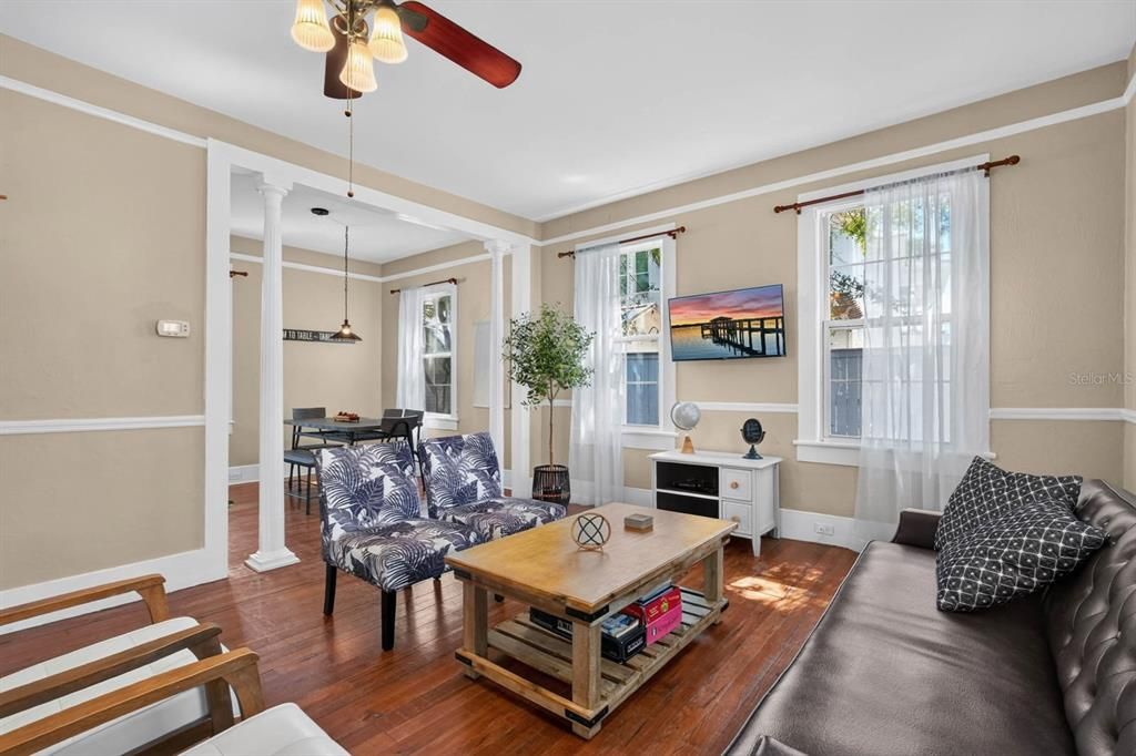 Active With Contract: $667,000 (3 beds, 2 baths, 1378 Square Feet)